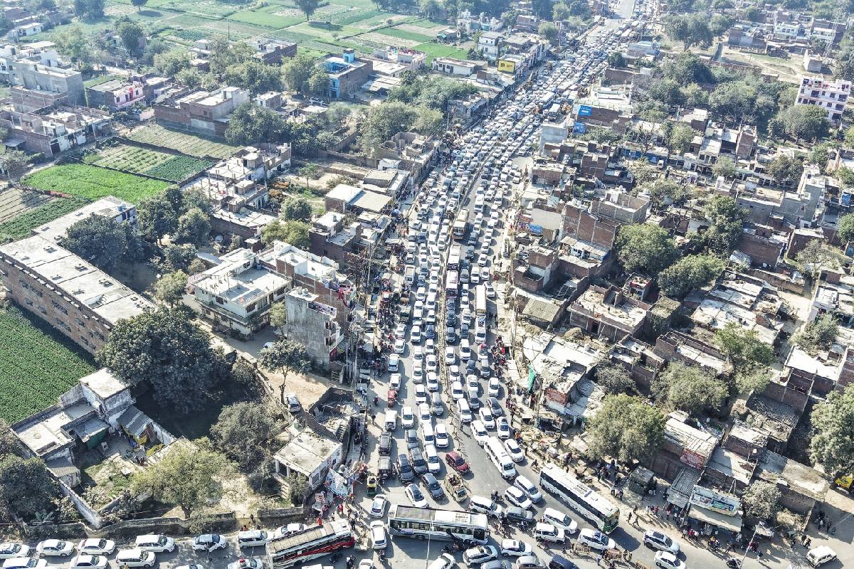 Prayagraj Mahakumbh 2025 Traffic Jam
