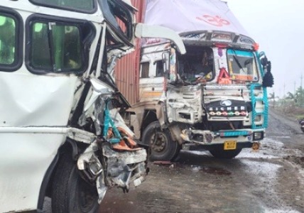 Road accident, MP Road accident, Road accident in MP, Madhya Pradesh, Truck collision in Rajgarh, Pickup car accident Shajapur, Bike accident Singrauli, Highway Accident
