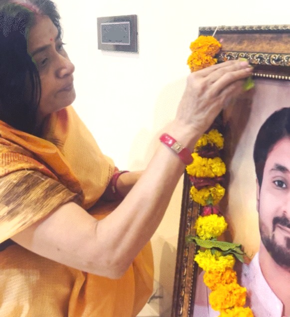 Raja Raghuvanshi murder case, Raja Raghuvanshi father, Ashok Raghuvanshi, Raja Raghuvanshi, Raja Raghuvanshi family, Raja Raghuvanshi mother,