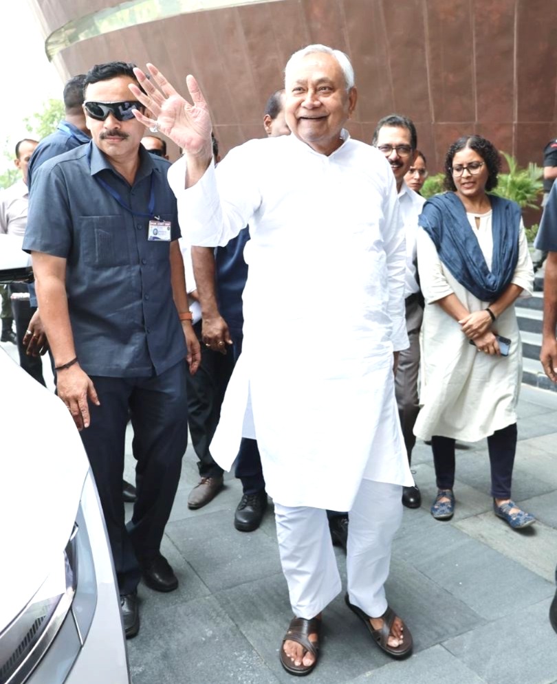 Bihar News, Nitish Kumar, Bihar Election 2025, Bihar Government Jobs, Bihar Domicile Policy, Women Reservation, Bihar Youth Commission, Divyang Civil Service Scheme, Nitish Cabinet Meeting,
