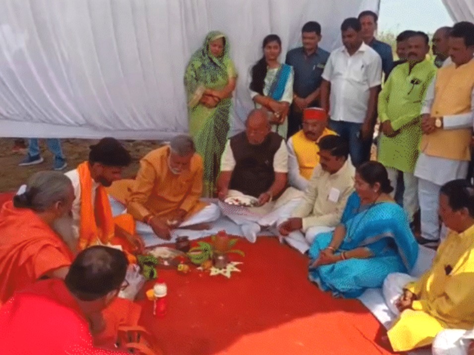 Mauganj scam, Jal Ganga conservation campaign, Panchayat minister Prahlad Singh Patel, fake billing, Mauganj Janpad Panchayat