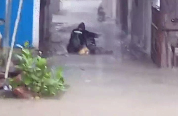 Heavy rain in Bhopal, Bhopal waterlogging, Kaliyasot dam, Big pond water level, Madhya Pradesh rain, Madhya Pradesh, Congress Bhopal, Heavy rain in Madhya Pradesh, Monsoon 2025, Flood in Madhya Pradesh, Satpura dam gates opened, Tawa dam water level, Brother and sister swept away in Vidisha, Bhopal rain alert, Madhya Pradesh weather, Weather update