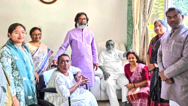 Shibu Soren dies,Former Jharkhand Chief Minister, Dishom Guru, Jharkhand Mukti Morcha, Hemant Soren, Tribal leader, Jharkhand movement, Shibu Soren family, Shibu Soren Death.