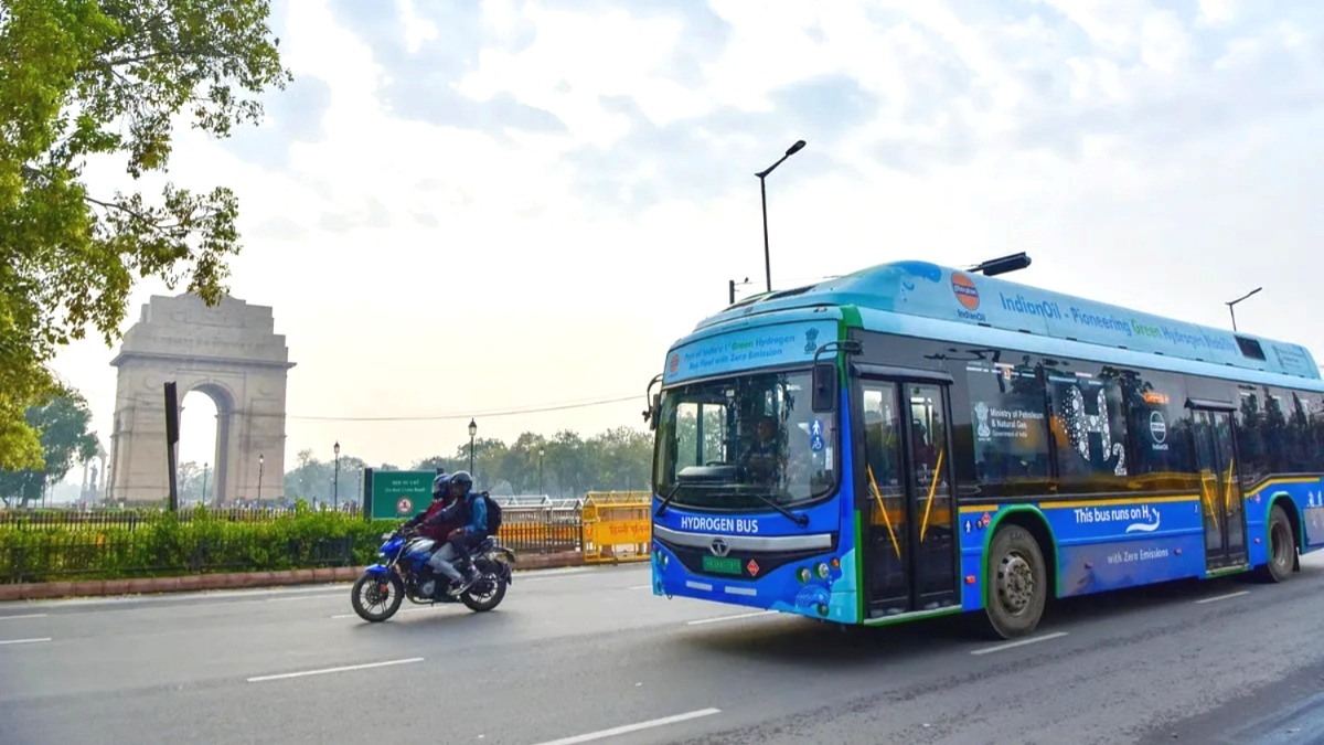 Raksha Bandhan 2025, Rakshabandhan free bus service, free bus on Raksha Bandhan, UP free bus service, free bus for women, free bus for sisters, Happy Raksha Bandhan, Uttar Pradesh, Madhya Pradesh, Rajasthan, Bihar, Delhi,