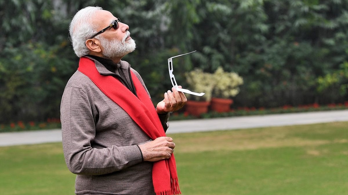 PM Modi, PM Modi degree, Delhi High Court, CIC order on PM degree, RTI on educational qualification, Delhi University RTI, Neeraj Kumar RTI activist, Sachin Datta judge, Tushar Mehta, Right to Privacy, RTI, Personal information, PM Modi BA degree, Arvind Kejriwal, pm degree case, CIC, How educated is PM Modi